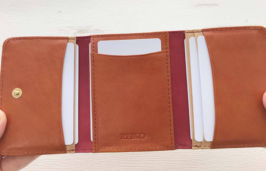 イーモノカスタムオーダーの財布のカード収納